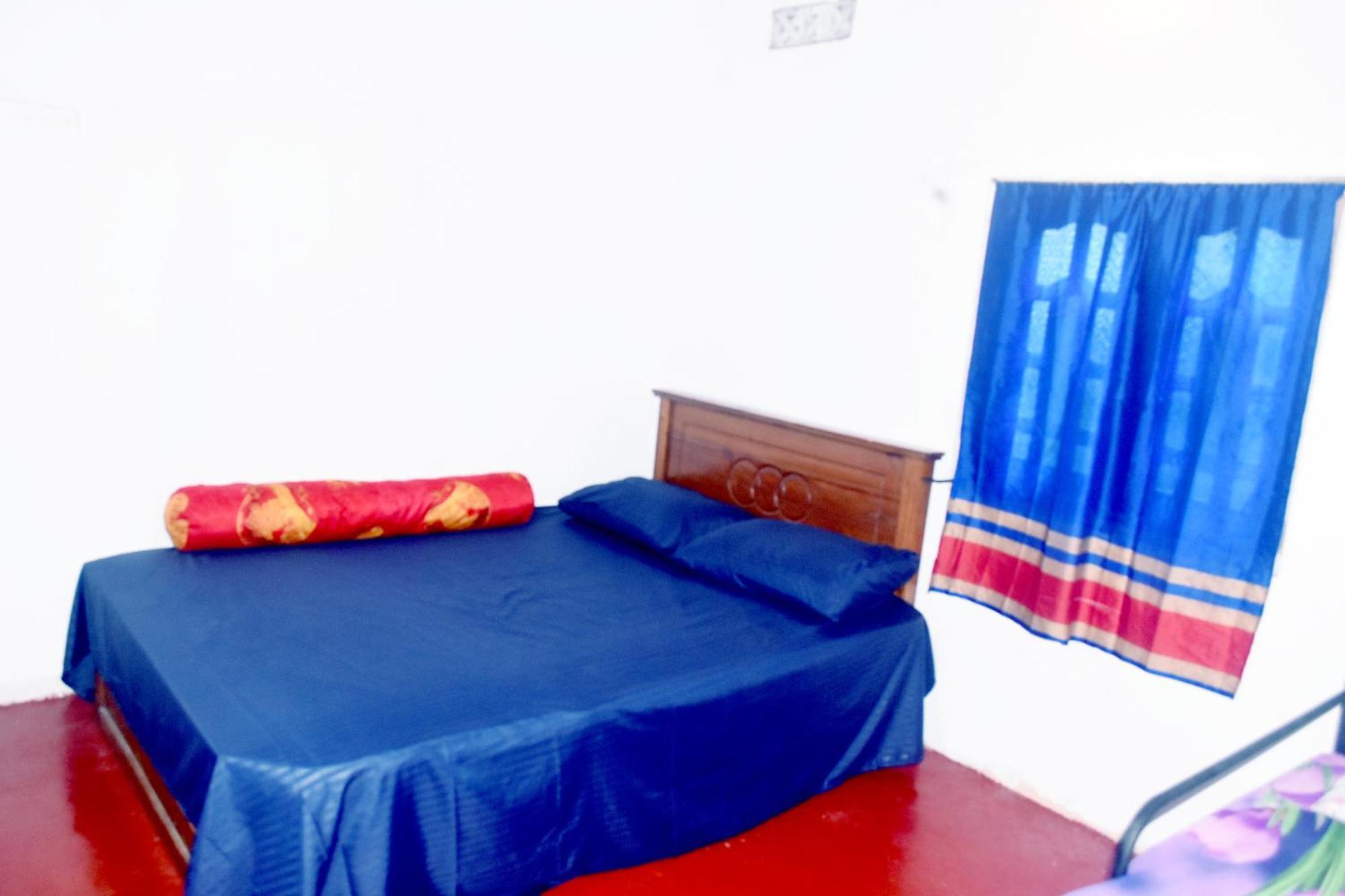 Homestay Nimal's White House *